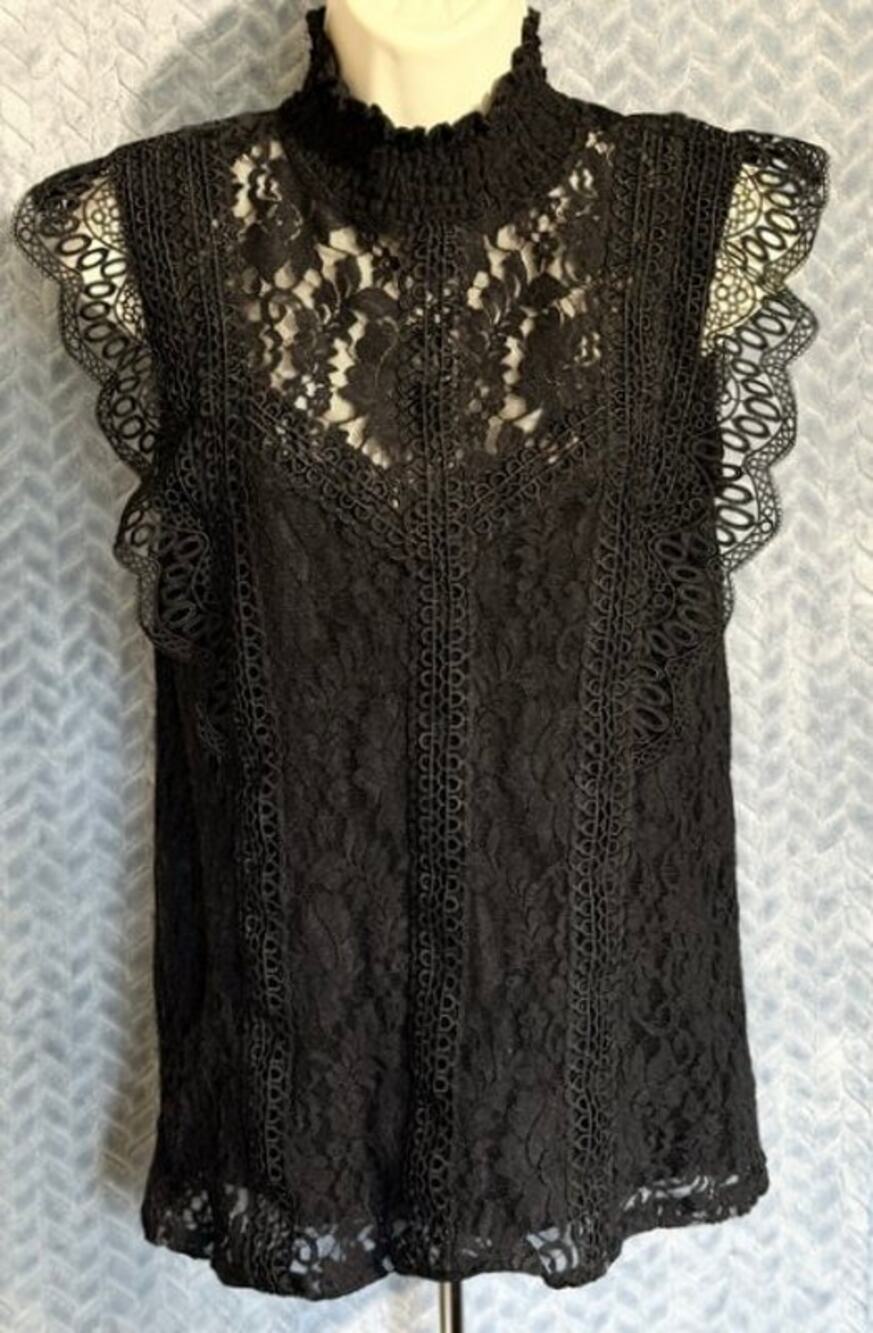 Cable & Gauge Crochet Black Lace Top Sz M Jet Black Witchy Goth Morticia